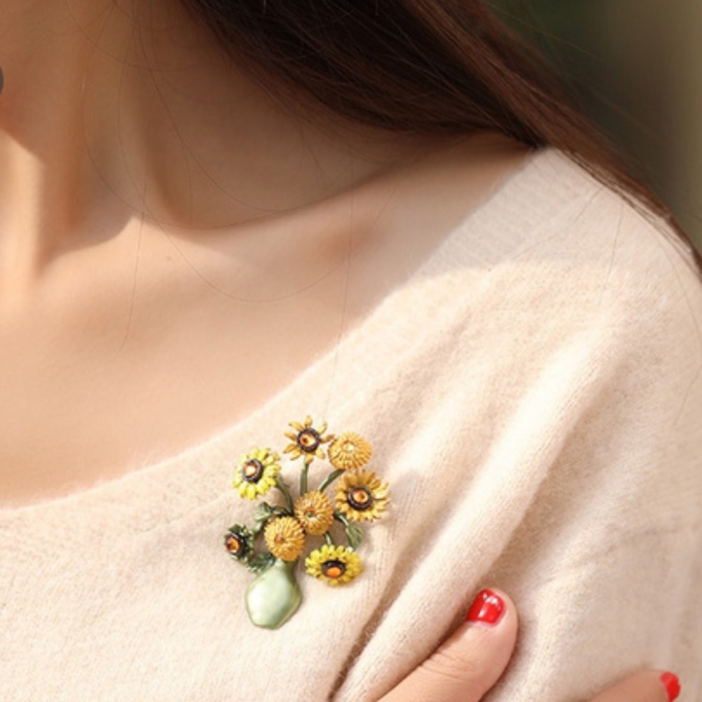 Yellow Sunflowers in Vase Brooch NWT Van Gogh Inspired - Picture 4 of 4